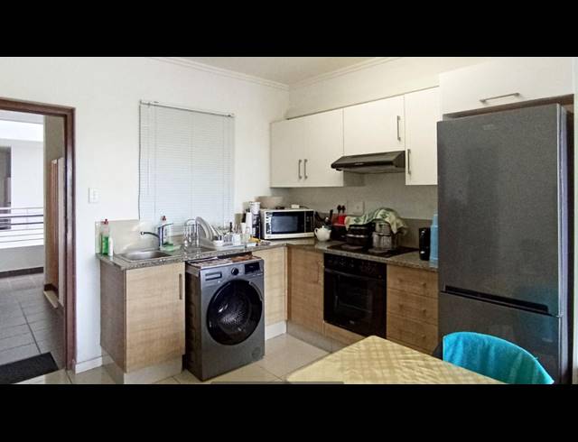 2 BEDROOM APARTMENT FOR SALE IN UMHLANGA RIDGE